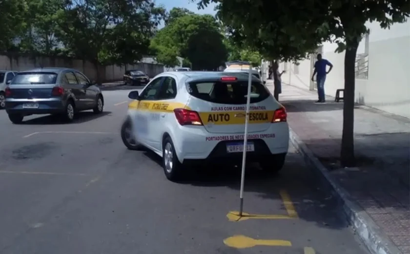 Detran/AL elimina baliza e libera uso de veículos automáticos nas provas.