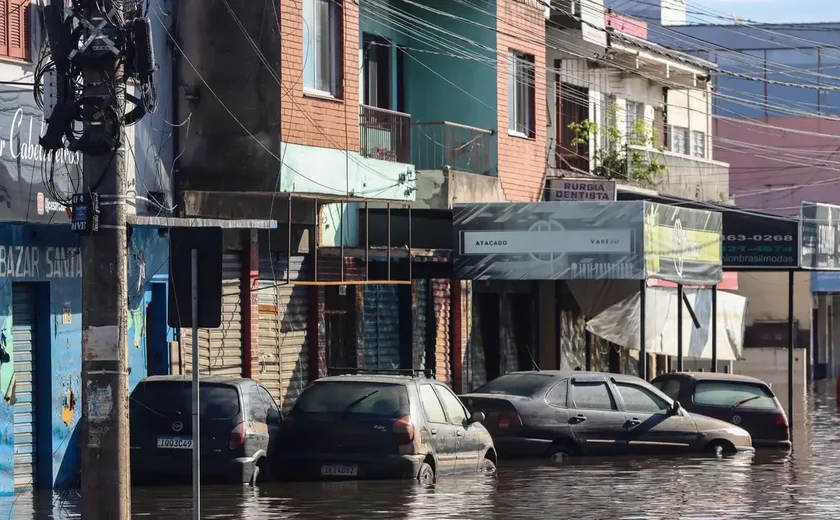 Nova vítima das enchentes é encontrada no RS; mortes chegam a 173