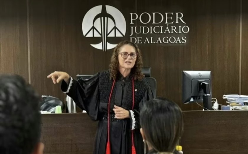 Madrasta é condenada a 17 anos por jogar enteado do 4º andar em Maceió