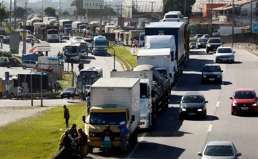 Repescagem do Auxílio Caminhoneiro será paga hoje