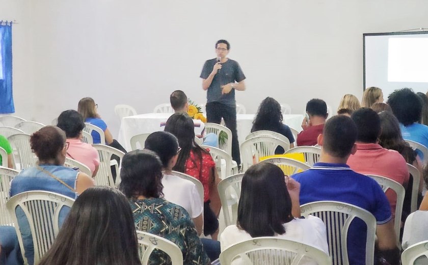 Reunião discute implantação de Educação Financeira nas escolas de Palmeira dos Índios