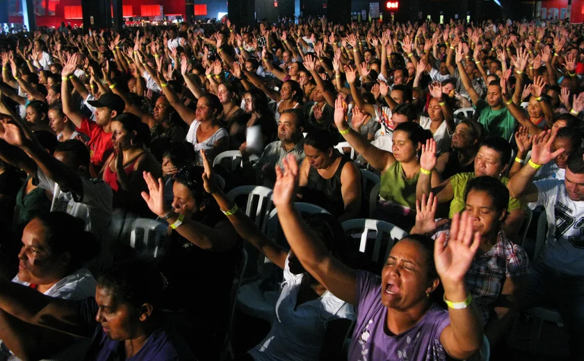 Governo antecipa feriado do Dia do Evangélico para segunda-feira (28)