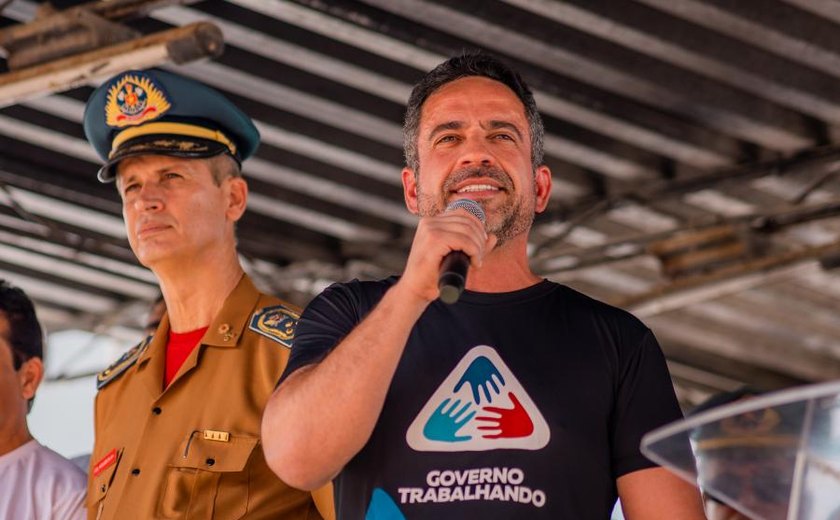 Em Arapiraca, Paulo Dantas abre PPA, inaugura Academia de Bombeiro Militar e leva Mundo CRIA