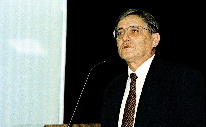 Morre o ex-deputado federal e estadual por Alagoas Eduardo Bomfim