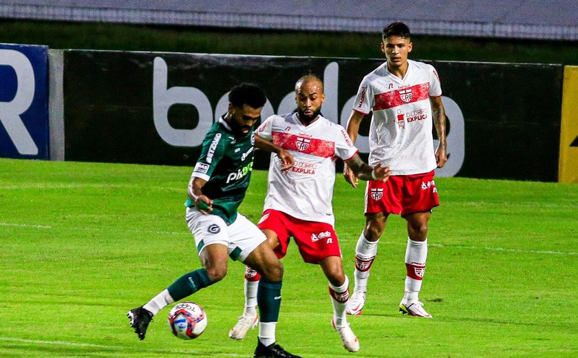 Apesar do empate, Wesley elogia atuação do CRB no Clássico das Multidões: “Fizemos um grande jogo'