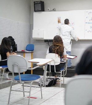 Bolsonaro libera estudantes de escolas privadas sem bolsa no Prouni