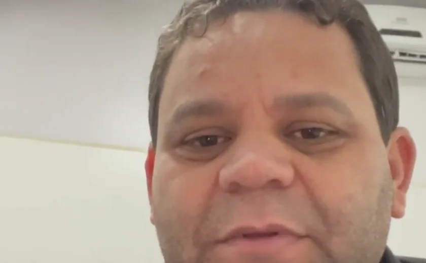 Vereador de Arapiraca publica vídeo negando que tenha sido preso, mas PC confirma pagamento de fiança