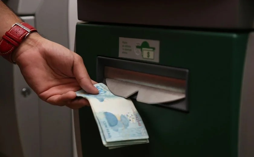 Homem é preso por furto de mais de R$ 300 mil em banco de Maceió