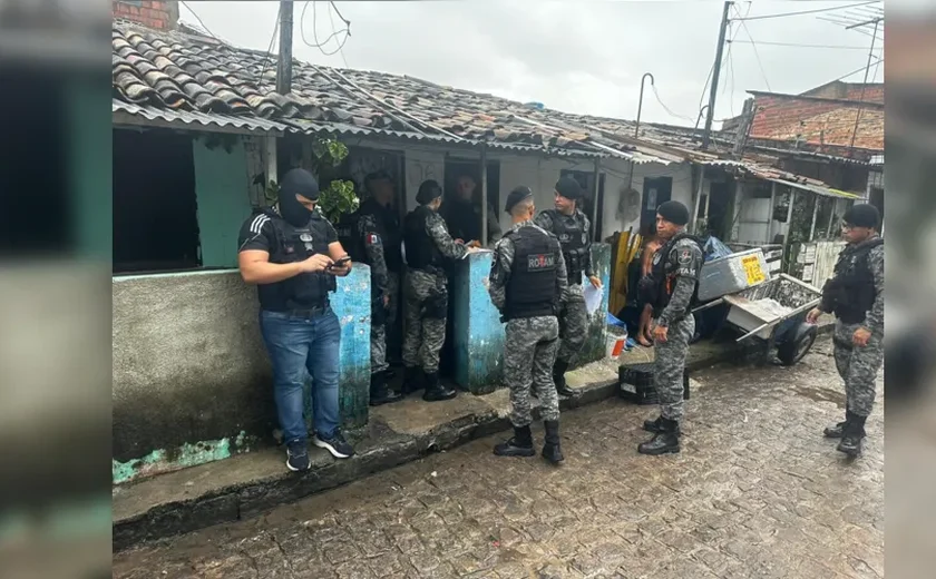 Casal de alagoanos comandava, de Goiás, tráfico no Jacintinho