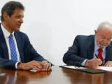 Lula se reúne com Haddad e presidente da Petrobras para discutir desoneração de combustíveis