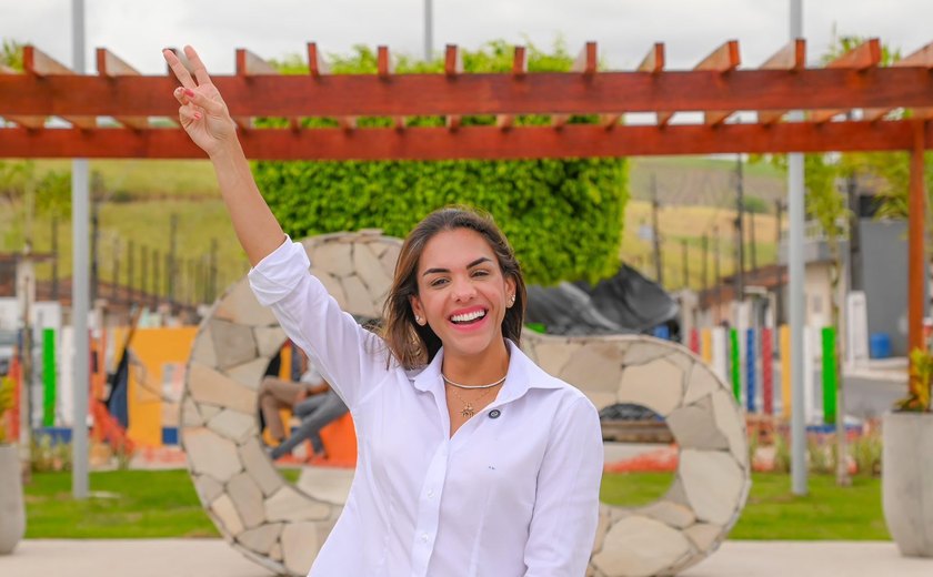 Com presença política, Ravena de Neno tem aprovação em alta em São José da Laje