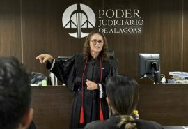 Madrasta é condenada a 17 anos por jogar enteado do 4º andar em Maceió