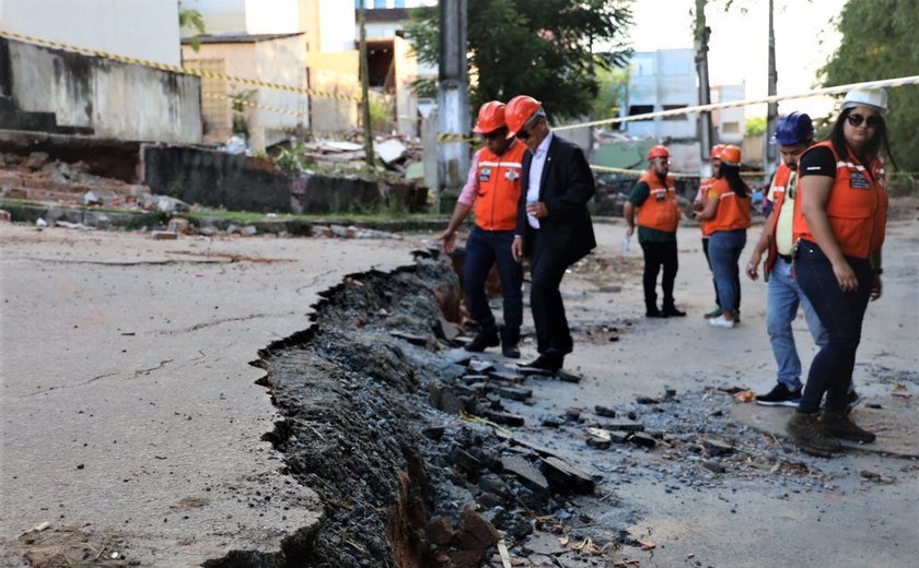 MP e Defensoria Pública da União constatam in loco o caos no bairro Rio Novo