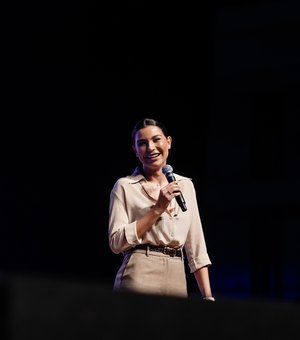 Cíntia Chagas chega pela primeira vez à Maceió com a palestra “Oratória para Redes Sociais”