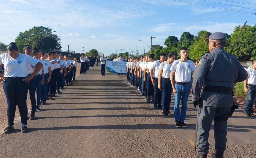 Governo federal vai encerrar programa de escolas cívico-militares