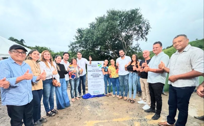 Arthur Freitas realiza entrega de nova ponte na zona rural de Santana do Mundaú