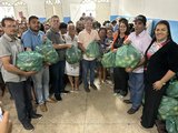 Prefeitura de Ibateguara entrega toneladas de alimentos para incentivo da agricultura familiar