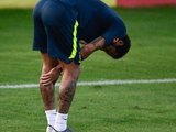 Neymar passa por cirurgia no joelho esquerdo em Belo Horizonte