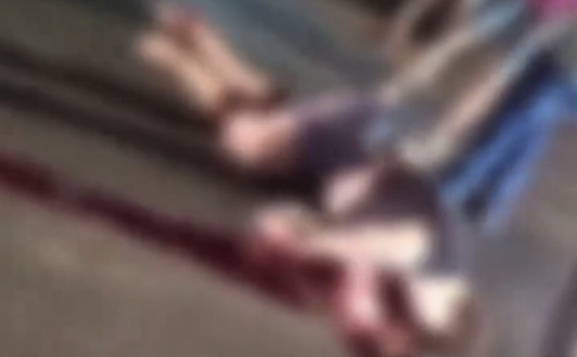 Mulher morre em colisão entre moto e ônibus em Maceió