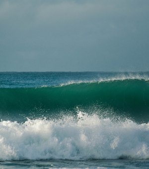 Marinha emite alerta para ondas de até 3,5 metros no litoral de Alagoas