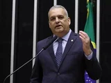 Deputado alagoano critica desfile da Vai-Vai por “demonizar” polícia