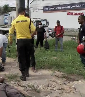 Acidente entre moto e van deixa duas pessoas feridas na Via Expressa, em Maceió