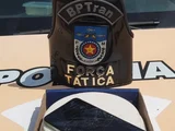 Suspeito de tráfico tenta fugir, causa acidente com moto e acaba preso