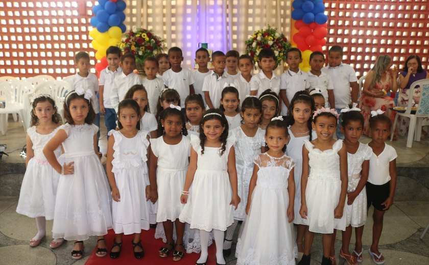 Escolas de Palmeira dos Índios promovem formatura do ABC e emocionam participantes