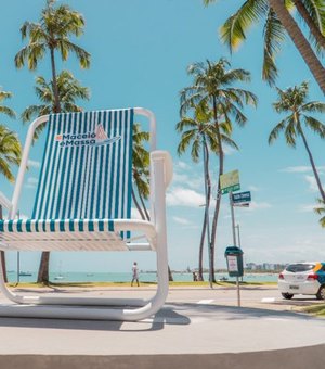 Cadeira de praia gigante alcança 10 milhões de views em três dias