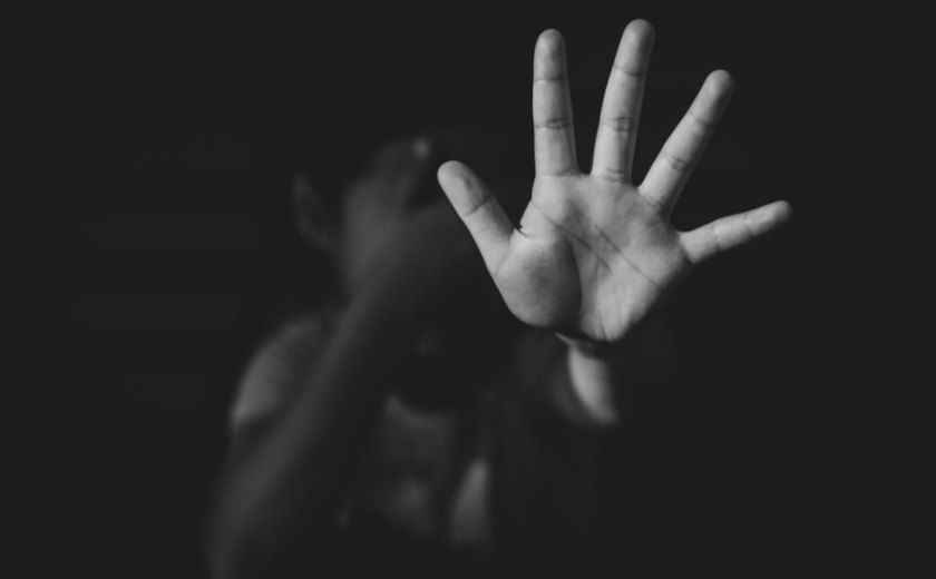 Professor suspeito de abusar sexualmente de alunos em Murici, é solto
