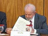 Lula rejeita lei que reconhece estágio como experiência profissional