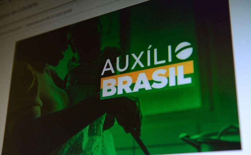 Auxílio Brasil é pago a beneficiários com NIS de final 5