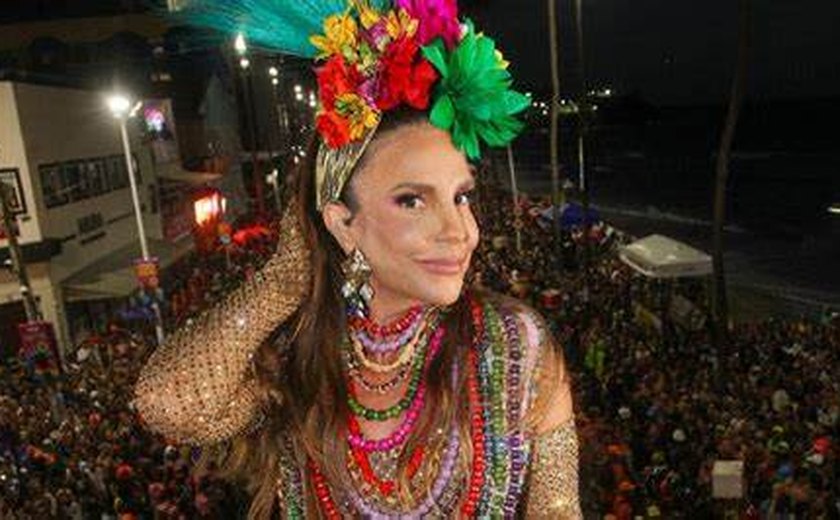 Após incidentes, Ivete chora e considera despedida do Carnaval: 'Angústia'