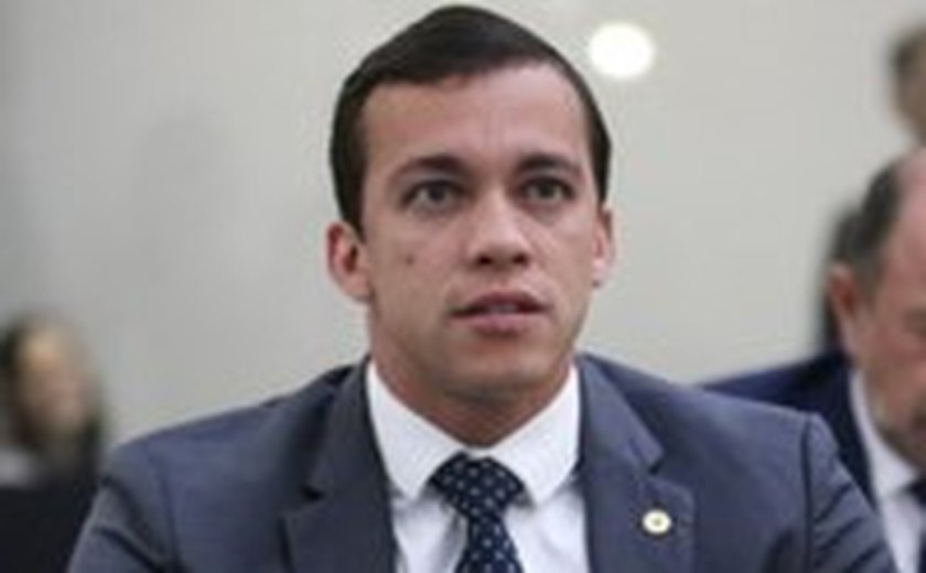 Projeto do deputado Leonam obriga condomínios a notificarem casos de maus-tratos a animais