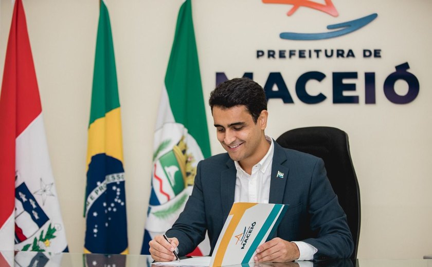 JHC anuncia reposição inflacionária para servidores municipais de Maceió