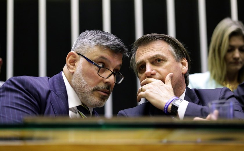 Alexandre Frota pede CPI para investigar facada em Bolsonaro