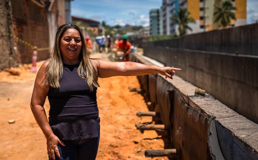 Moradores dos arredores do Riacho Salgadinho comemoram a chegada de obras para a região