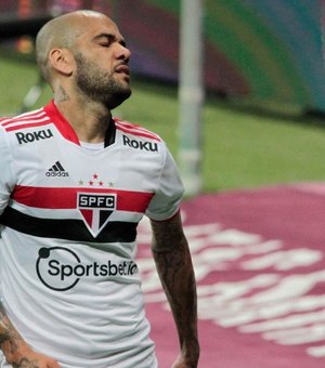 São Paulo e Daniel Alves não entram em acordo e jogador não atua mais pelo clube