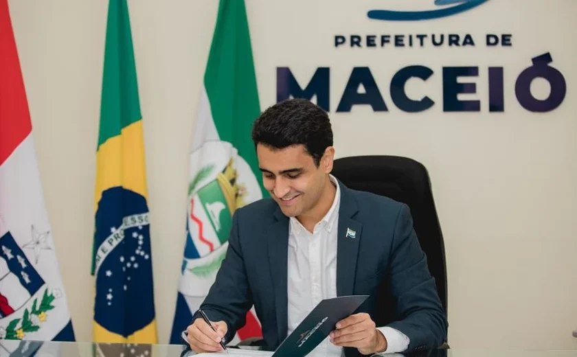 Prefeito JHC envia projetos à Câmara para contratação de investimentos em Maceió