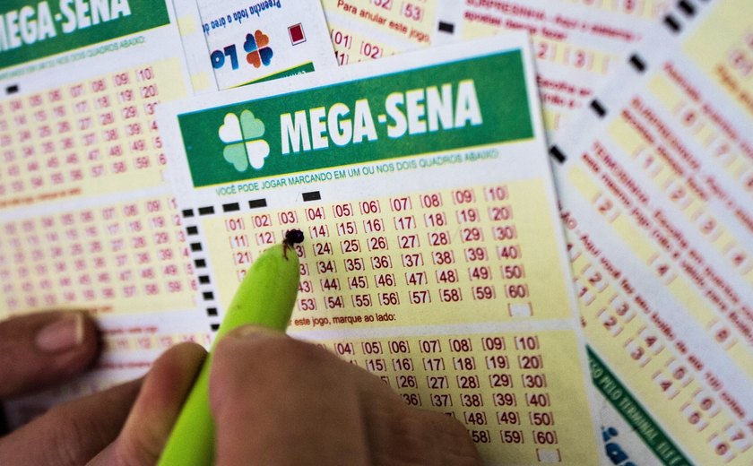 Mega-Sena pode pagar R$ 65 milhões nesta terça