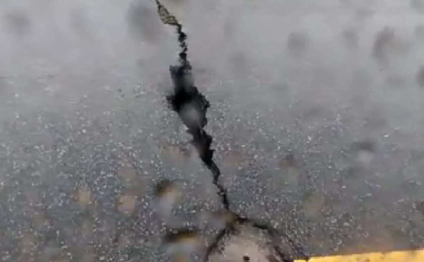 Rachadura em ponte sobre o Rio Mundaú em Satuba preocupa motoristas