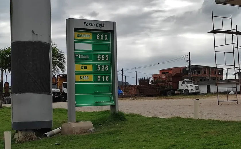 Encher tanque com gasolina ficou quase R$ 80,00 mais caro em 2021