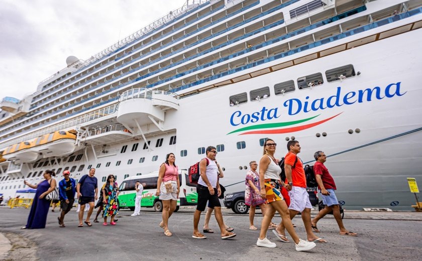 Prefeito Rodrigo Cunha celebra temporada histórica de cruzeiros com R$ 100 milhões movimentados na economia de Maceió