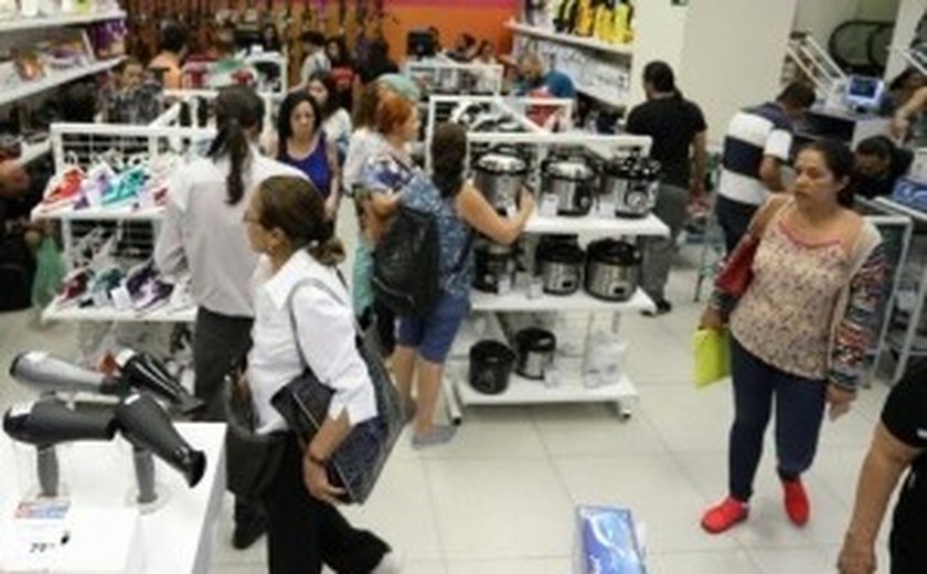 Comércio de Alagoas deve gerar mil vagas temporárias este ano