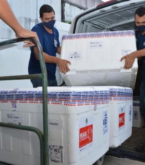 Alagoas Recebe mais 88.260 doses de vacina contra a Covid-19