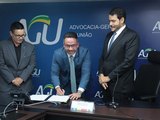 Paulo Dantas assina acordo de R$ 1,1 bi em precatórios do Fundef em 3 anos