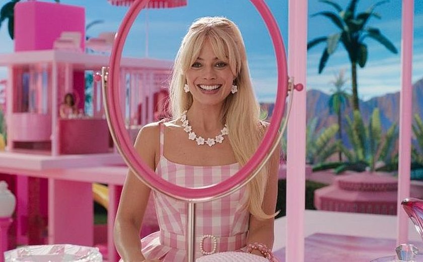 'Barbie' se torna o primeiro filme dirigido por mulher a arrecadar US$ 1 bilhão