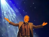 Ele está de volta! Tom Cavalcante chega a Maceió em agosto com “Tom ta on”
