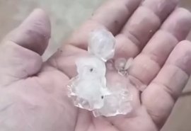 Chuva de granizo surpreende moradores da zona rural de Cacimbinhas