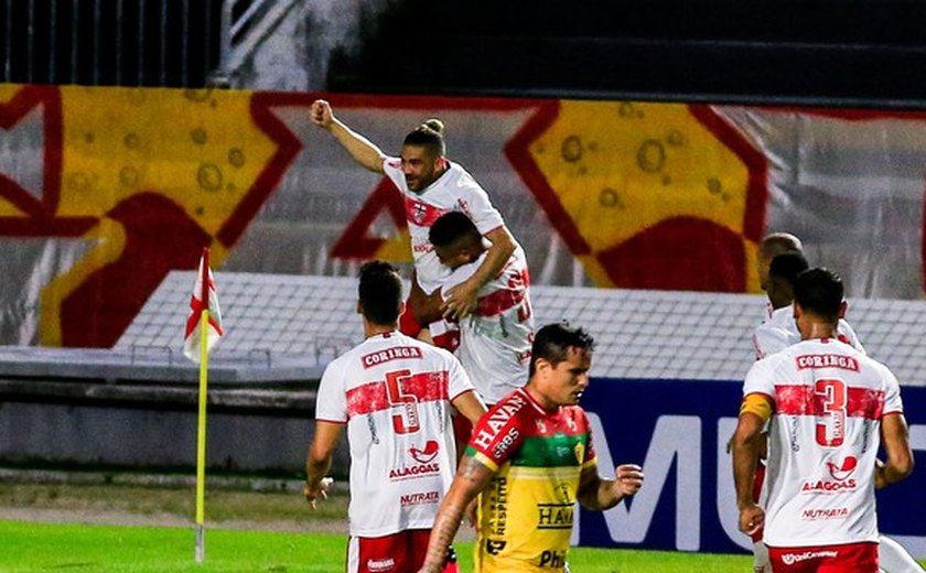 CRB vence o Brusque e pula para vice-líder da Série B